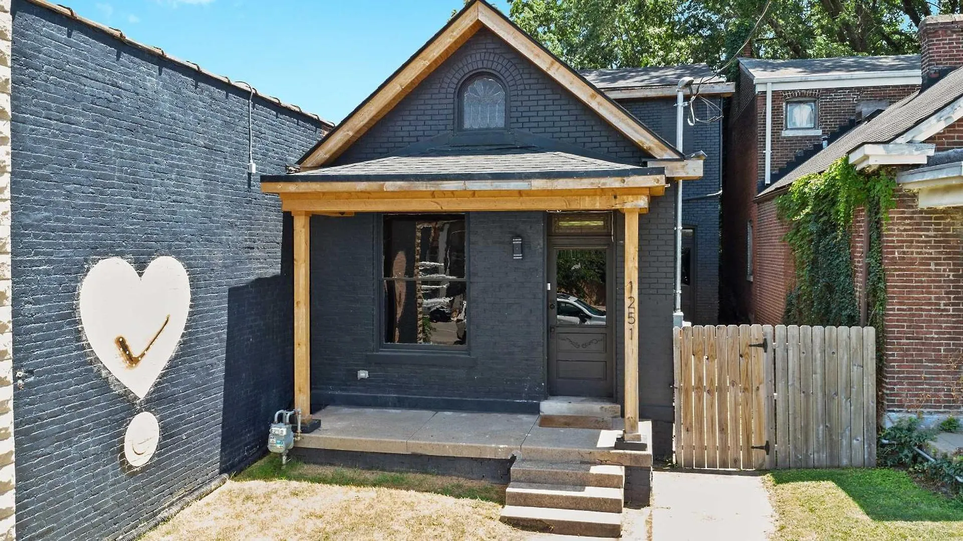 Feriehus Unique Black Home In The Heart Of Shelby Park Louisville