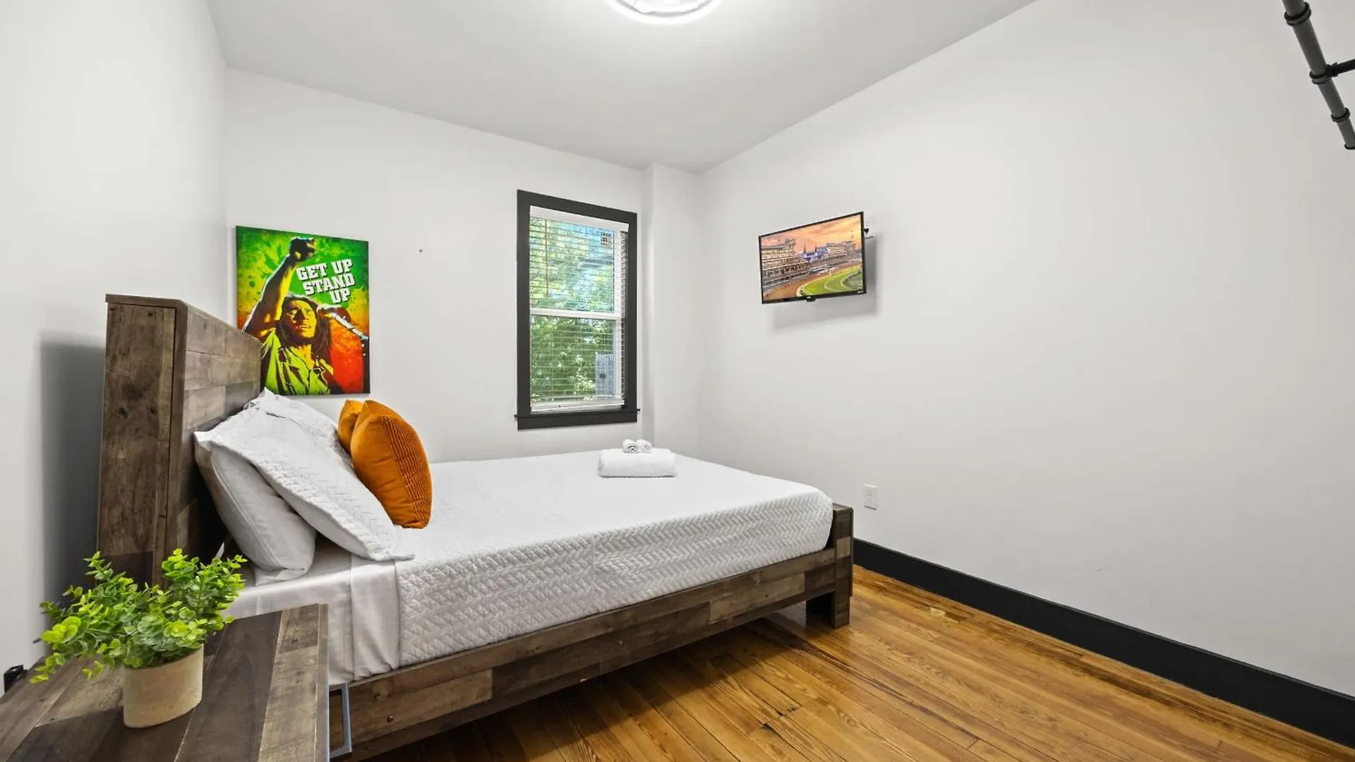 Unique Black Home In The Heart Of Shelby Park Луисвилл 0*,  США